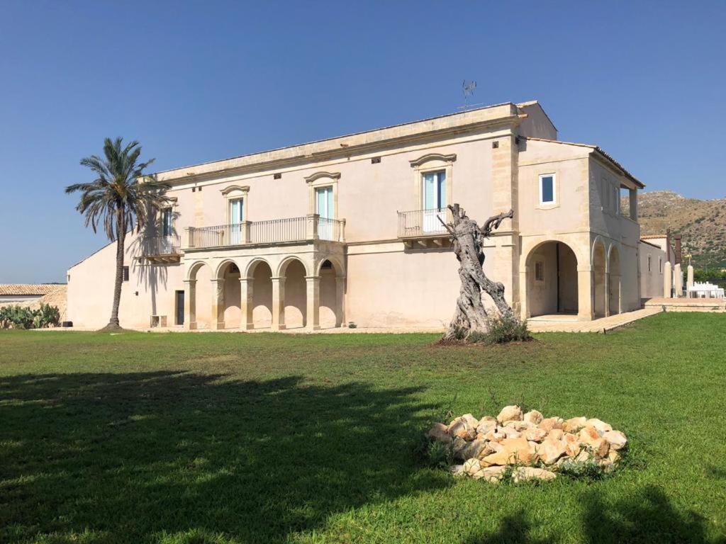 Ballium Luxury Relais Avola Kültér fotó