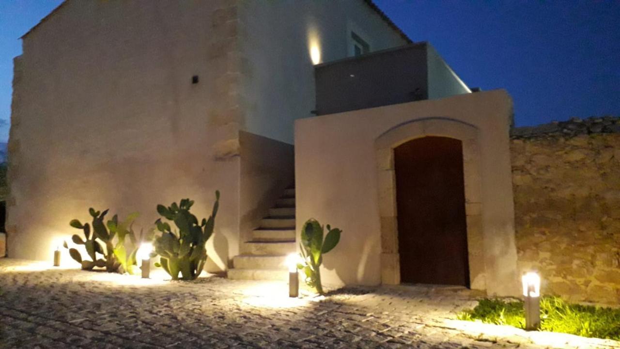Ballium Luxury Relais Avola Kültér fotó